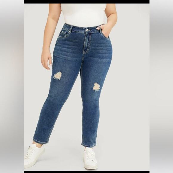 Size 28 Bloomchic Straight Leg Very Stretchy High Rise Medium Wash Jeans - Picture 3 of 6